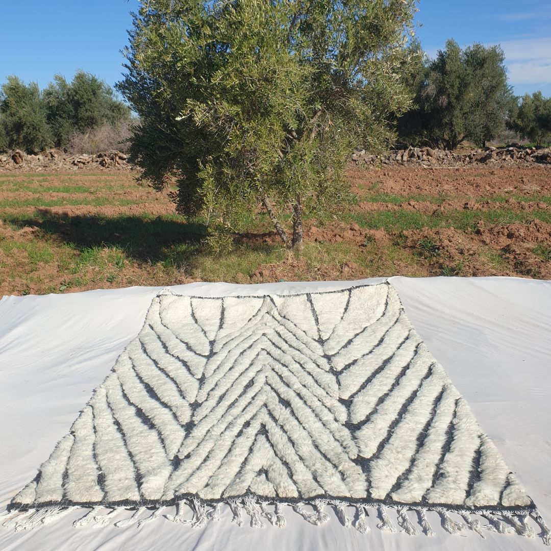 Halana | White Authentic Soft Beni Ourain 6x8 Moroccan Rug | 6'23x8'76 Ft | 190x267 cm - OunizZ