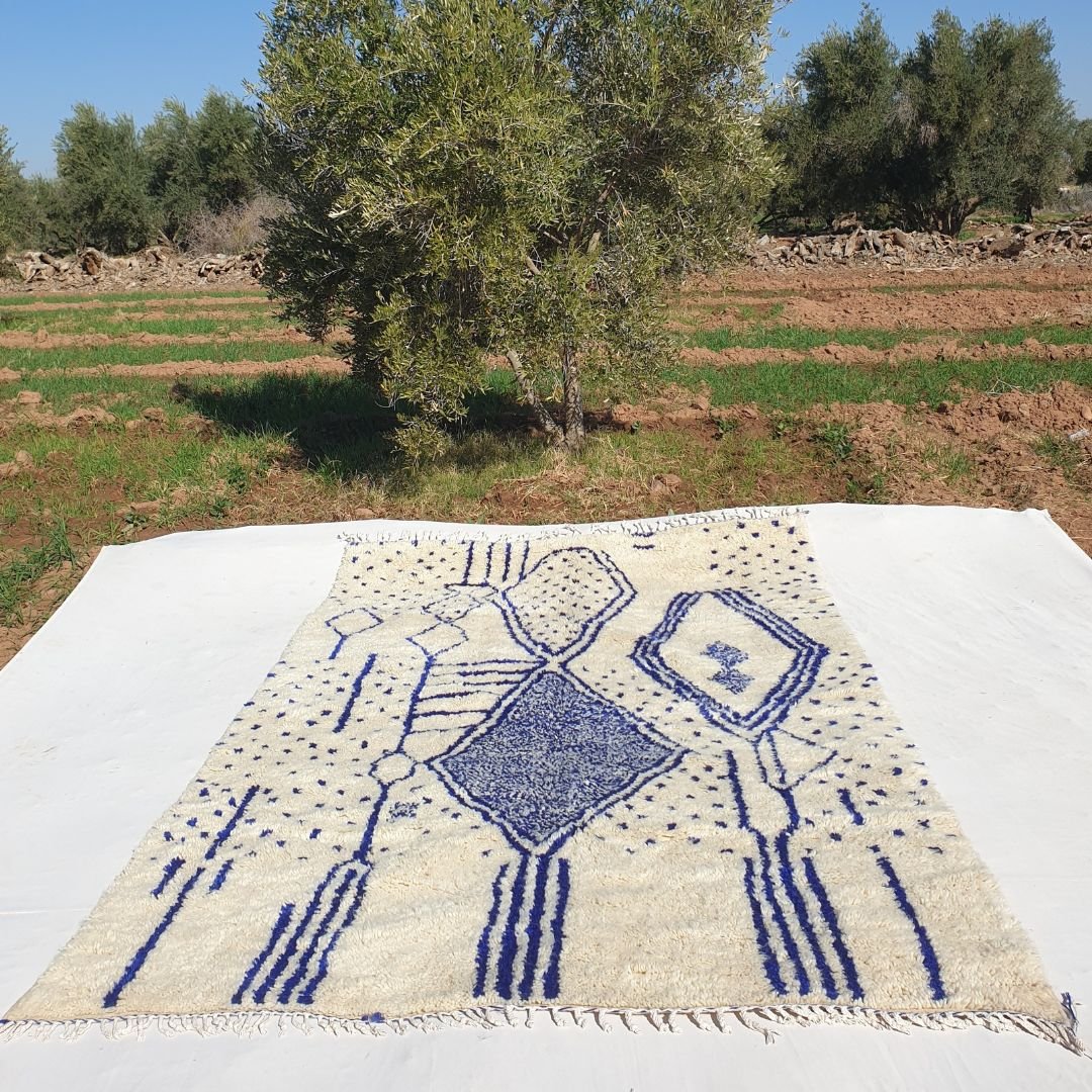 Noraya - White & Blue Moroccan Rug 6x9 Berber Azilal | Authentic Handmade Rug | 6'43x9'97 ft | 196x304 cm - OunizZ