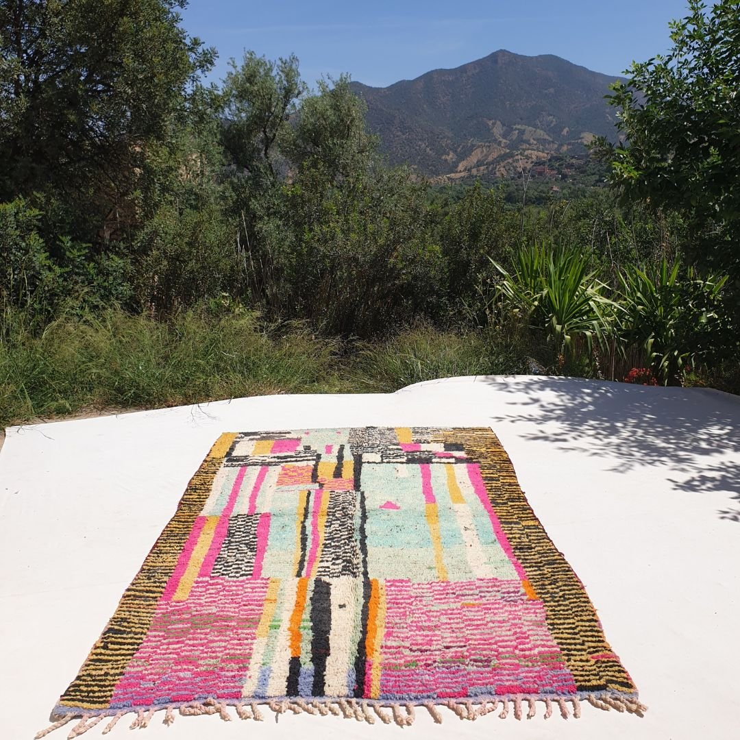 Safria - Vintage Boujad Moroccan Rug 5x8 | Authentic Berber Living room & Bedroom Rug | 5'34x8'37 Ft | 163x255 cm - OunizZ