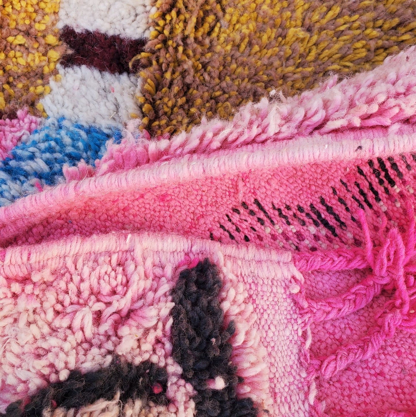 BAKRA | Boujaad Rug | 100% wool handmade in Morocco - OunizZ