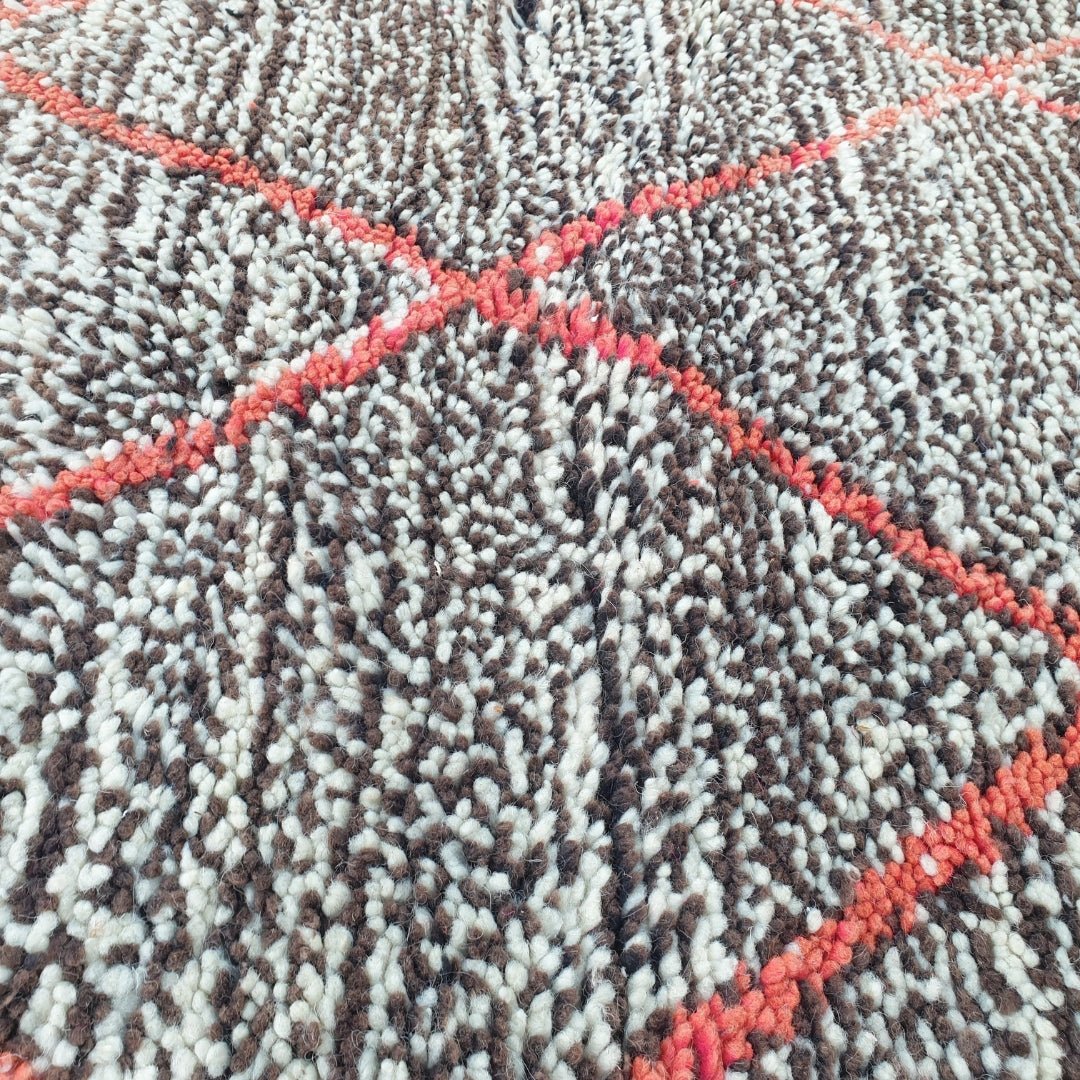 Farar - Moroccan Rug Boujaad | Colorful Authentic Berber Handmade Bedroom Rug | 7'84x4'82 Ft | 2,39x1,47 m - OunizZ