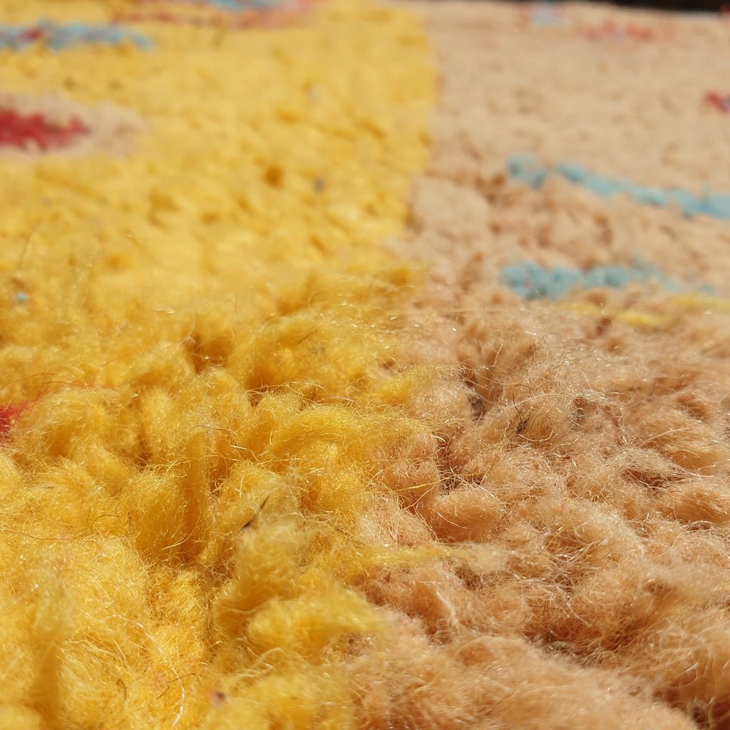 Lasska - Moroccan Boujad Berber Rug | Colorful Authentic Handmade Bedroom Rug | 8'6x4'9 Ft | 2,63x1,50 m - OunizZ