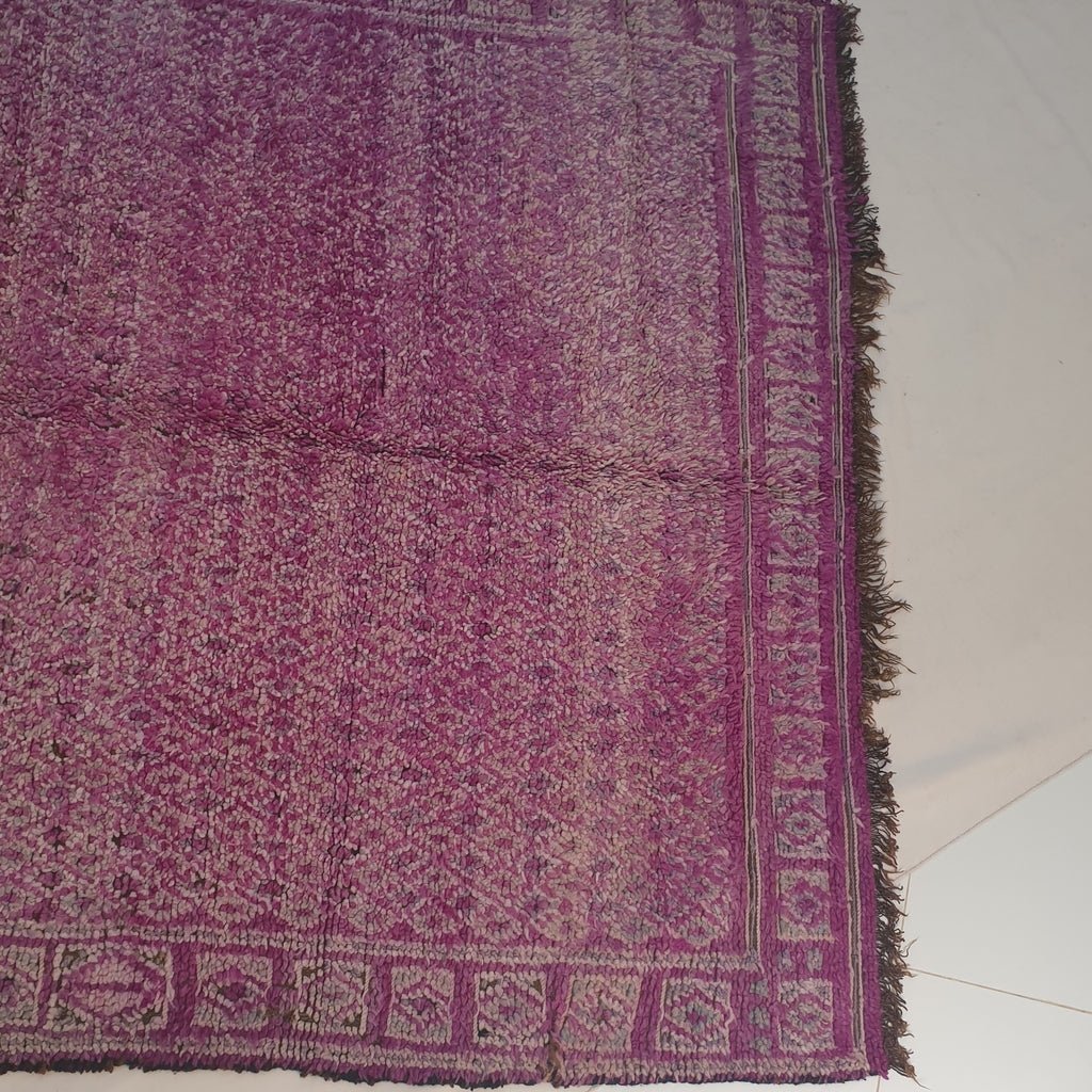 Moroccan VINTAGE Purple Rug | 9'5x6'1 Ft | 2,90x1,87 m | AWDALA | 100% wool handmade - OunizZ