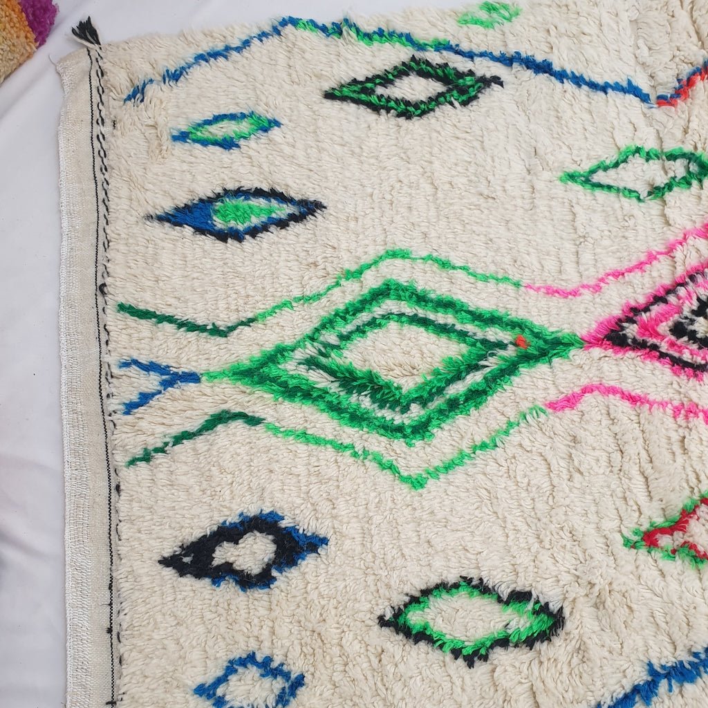 Moroccan White Rug Azilal | TLISTA | 8'2x4'8 Ft | 2,50x1,45 m | 100% wool handmade - OunizZ