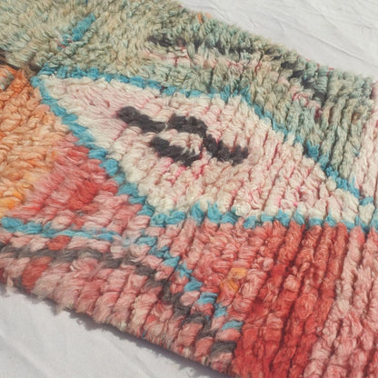 Larguiga - Tapis de Couloir Marocain Pastel Etroit a la Chaine de Medaillons Losanges sur Panneaux de Couleur - Tapis Berbere Tisse Main | 60x300 cm