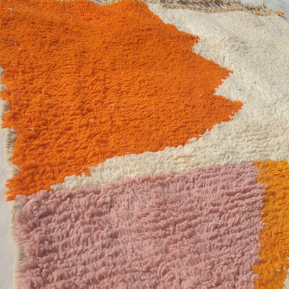 Faytena - Orange & Ivory Abstract Moroccan Rug with Pink Accent - Handwoven Berber Carpet | 5'4"x7'6" Ft | 164x230 cm