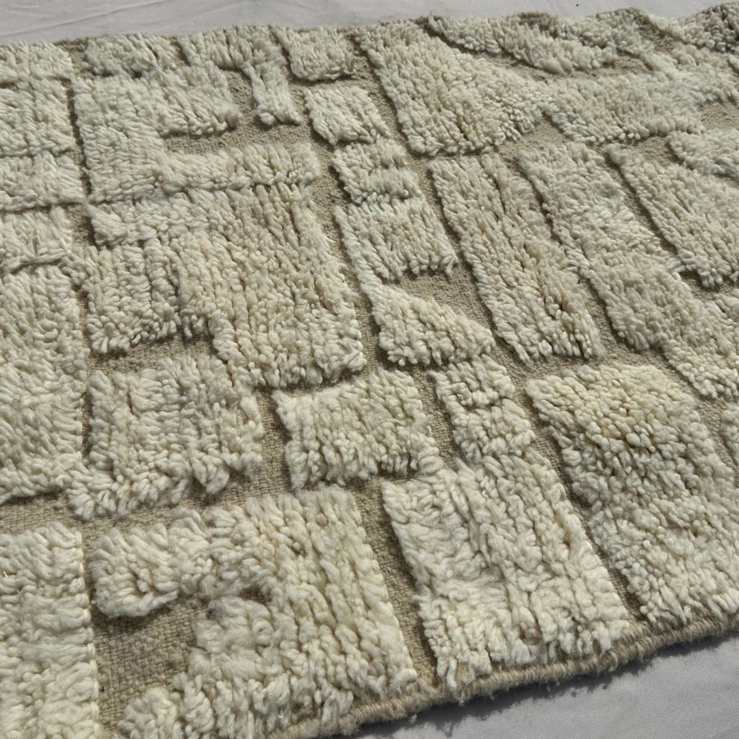 Afonia - Wide Ivory Beni Ourain Runner Rug with Textured Tone-on-Tone Mosaic - Handwoven Berber Carpet | 2'11"x10'4" Ft | 89x317 cm