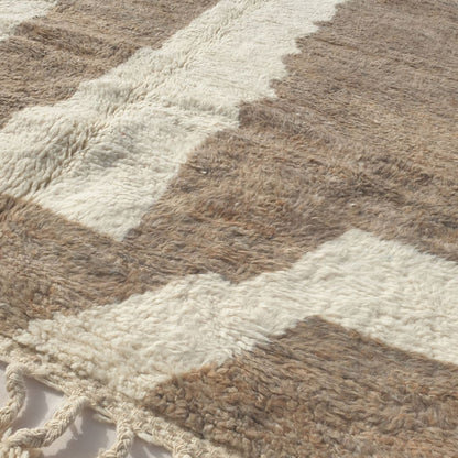 Falaya - Beni Ourain Rug with Brown Field and Bold Sweeping Ivory Colorblock Shapes - Handwoven Berber Carpet | 6'6"x9'5" Ft | 198x288 cm