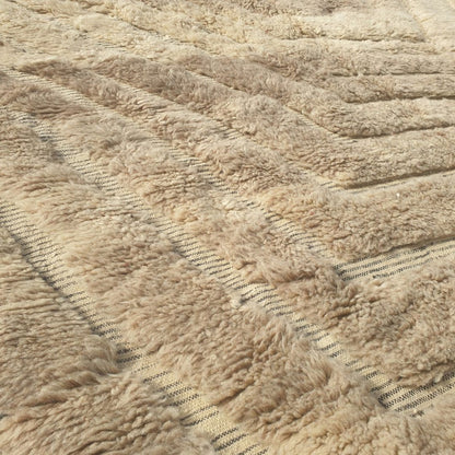 Stilma - Tapis Beni Ouarain Beige avec Motif Chevron Texture Rayonnant - Tapis Berbere Tisse Main | 215x300 cm