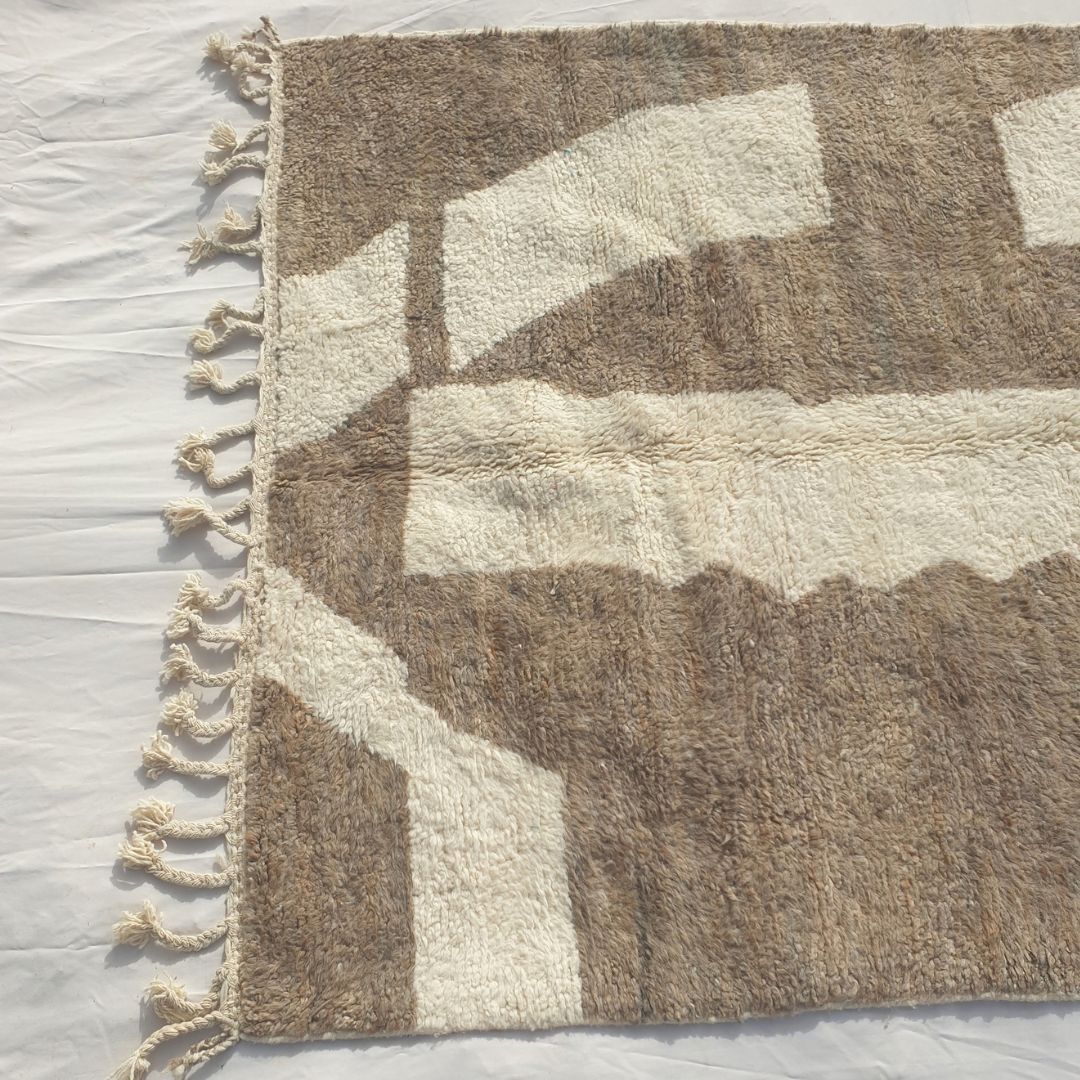 Falaya - Beni Ourain Rug with Brown Field and Bold Sweeping Ivory Colorblock Shapes - Handwoven Berber Carpet | 6'6"x9'5" Ft | 198x288 cm
