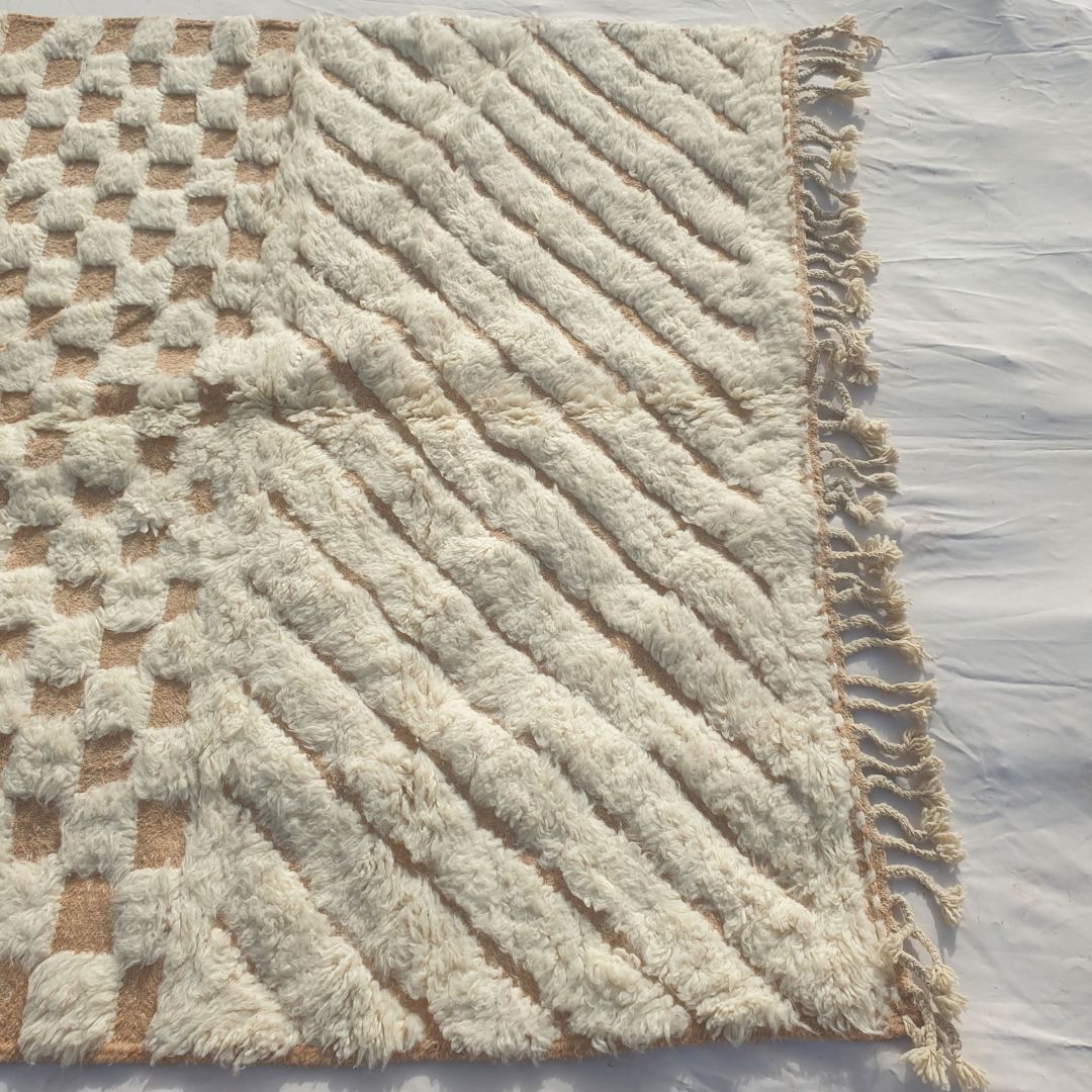 Tatalna - Textured Ivory Beni Ourain Rug with Diagonal Flutes and Checkerboard Relief - Handwoven Berber Carpet | 6'5"x10'2" Ft | 197x310 cm