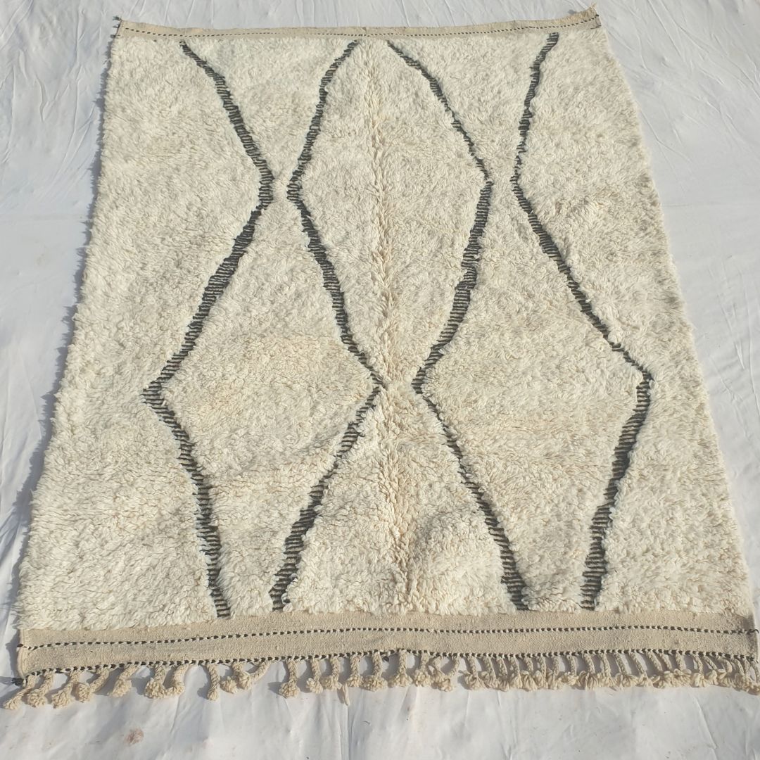 Dowazi - Classic Beni Ourain Diamond Rug with Ivory Field and Charcoal Lattice - Handwoven Berber Carpet | 6'9"x9'5" Ft | 208x289 cm
