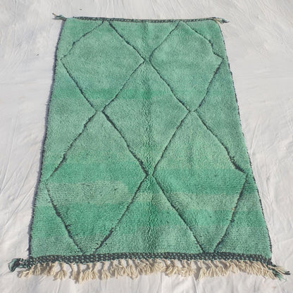 Makhda - Green Beni Ourain Rug with Classic Diamond Lattice - Handwoven Berber Carpet | 5'3"x8'3" Ft | 161x252 cm