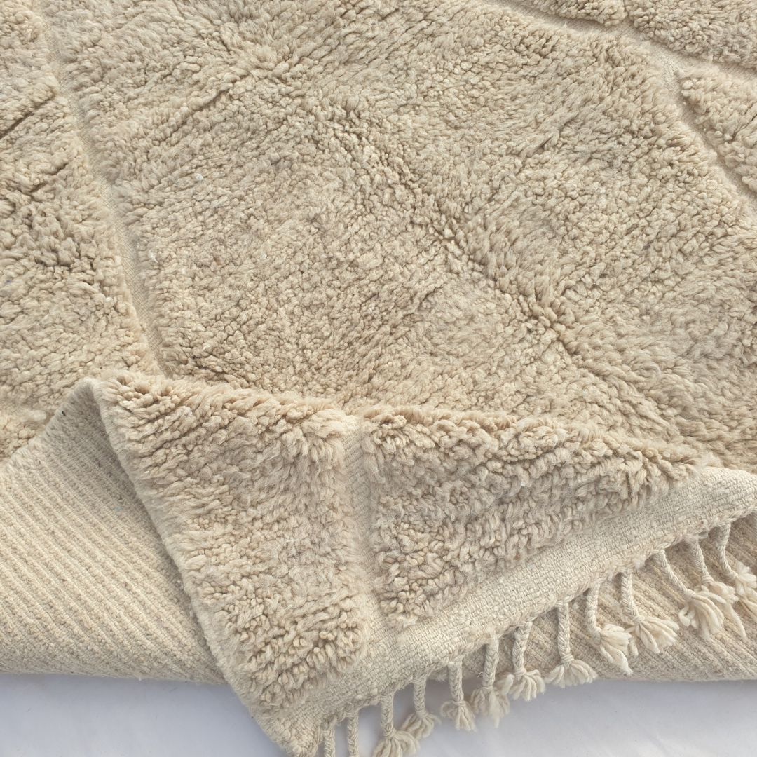 Chaika - Tapis Beni Ouarain Ivoire Beige - Treillage Losange Sculpte Relief Tapis Berbere Marocain | 207x281 cm