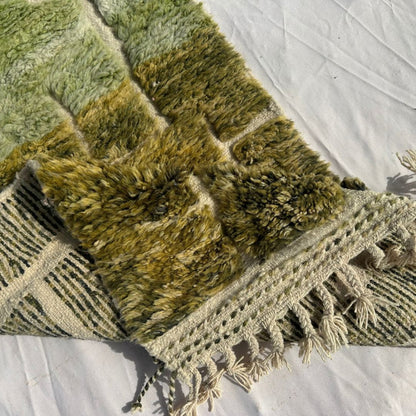 Tomania - Tapis de Couloir Beni Ouarain Vert Olive a la Mosaique de Briques - Tapis Berbere Tisse Main | 84x275 cm