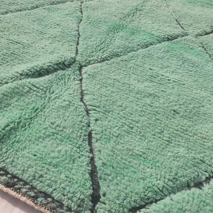Makhda - Green Beni Ourain Rug with Classic Diamond Lattice - Handwoven Berber Carpet | 5'3"x8'3" Ft | 161x252 cm