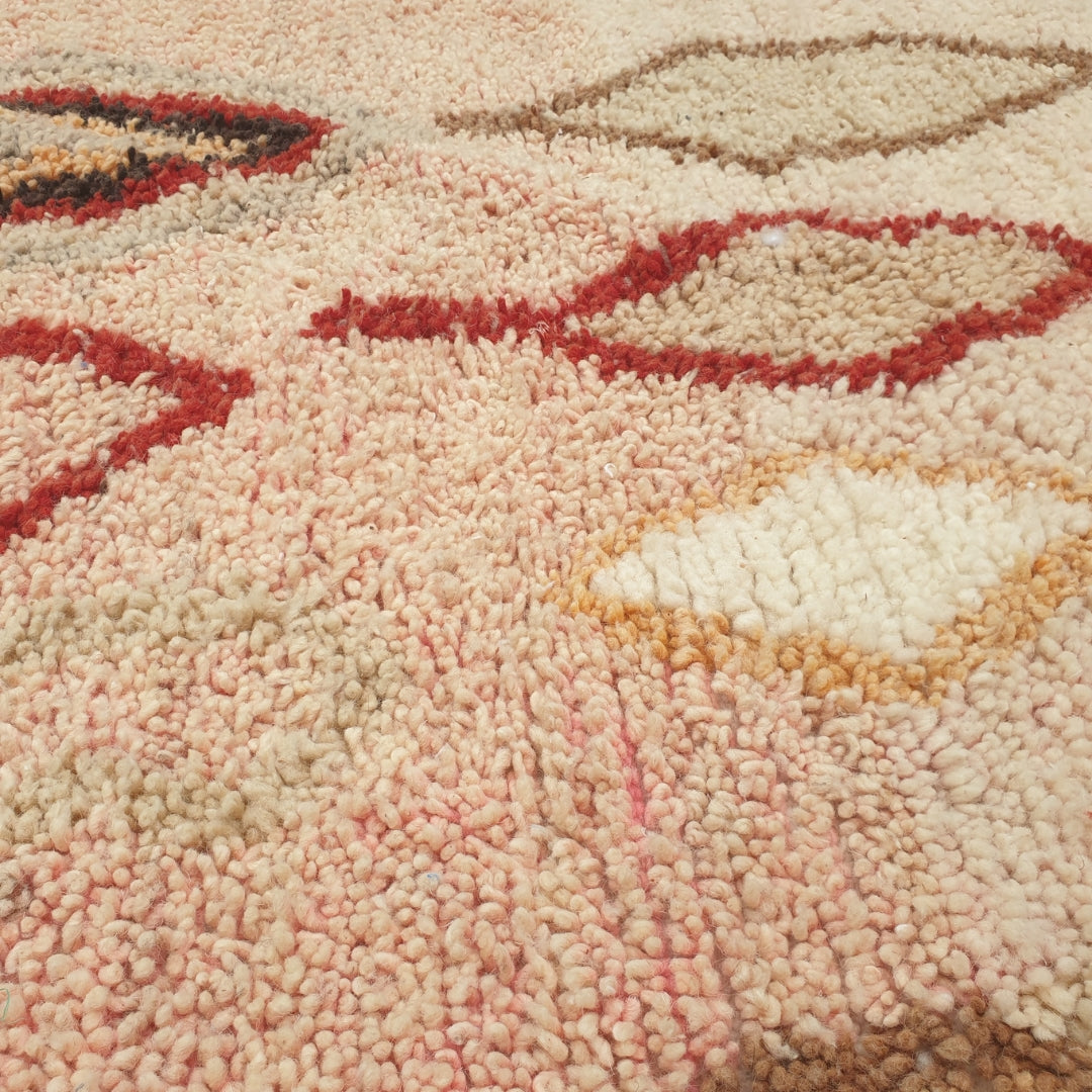 Etza - Peach Moroccan Rug with Dark Harlequin Diamond Border - Handwoven Berber Carpet | 6'6"x10'3" Ft | 198x313 cm