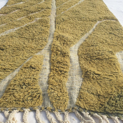 Kwata - Tapis Beni Ouarain Vert Olive - Lignes Organiques Abstraites Branches Tapis Berbere Marocain | 153x242 cm