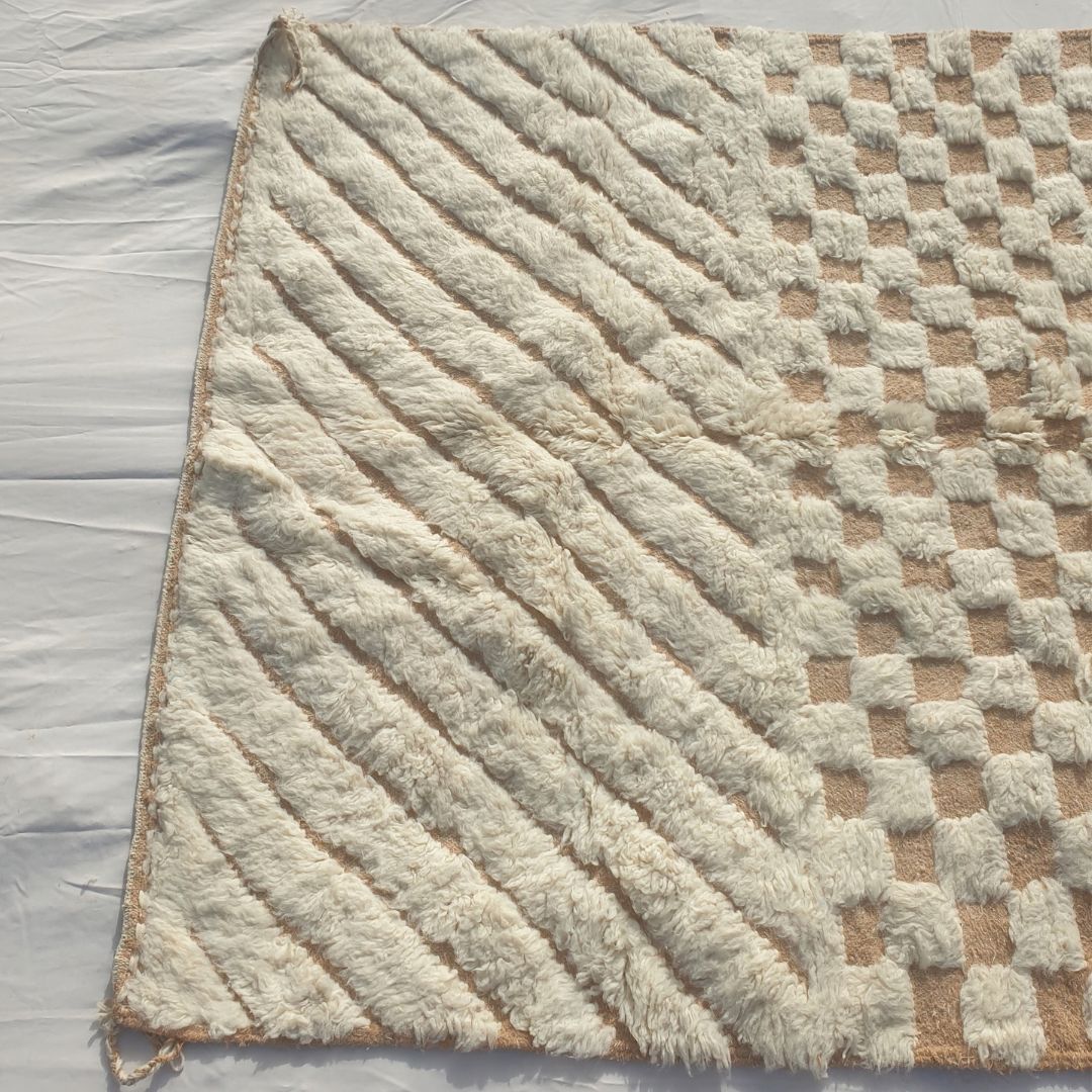Tatalna - Textured Ivory Beni Ourain Rug with Diagonal Flutes and Checkerboard Relief - Handwoven Berber Carpet | 6'5"x10'2" Ft | 197x310 cm