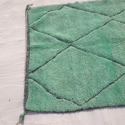Makhda - Green Beni Ourain Rug with Classic Diamond Lattice - Handwoven Berber Carpet | 5'3"x8'3" Ft | 161x252 cm