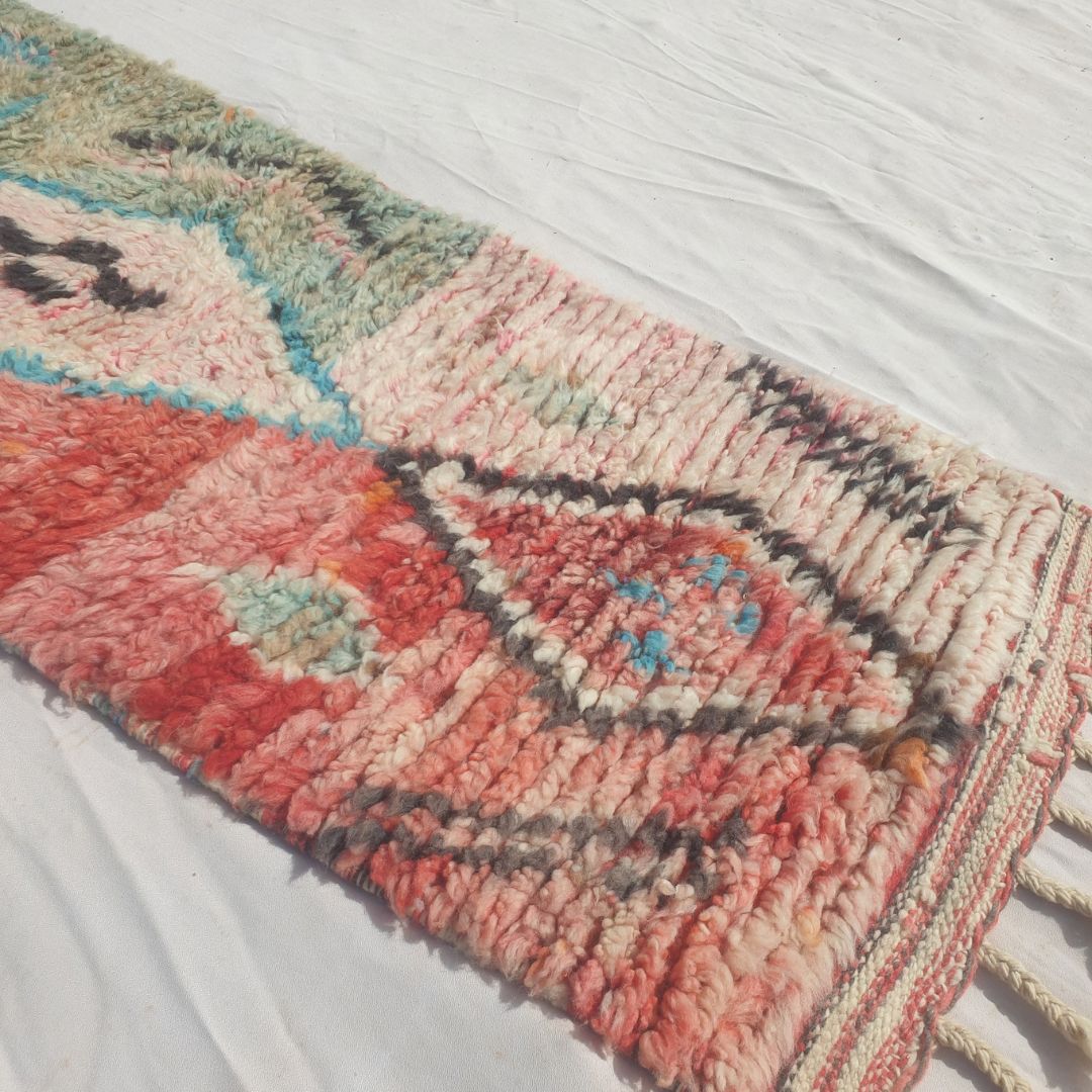 Larguiga - Tapis de Couloir Marocain Pastel Etroit a la Chaine de Medaillons Losanges sur Panneaux de Couleur - Tapis Berbere Tisse Main | 60x300 cm