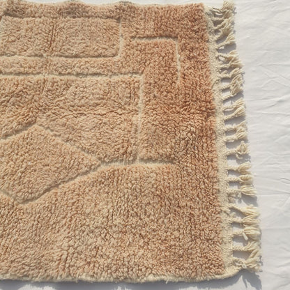 Wynona - Beige Beni Ourain Accent Rug with Carved Diamond and Rectangular Relief - Small Moroccan Berber Carpet | 3'5"x4'9" Ft | 104x144 cm
