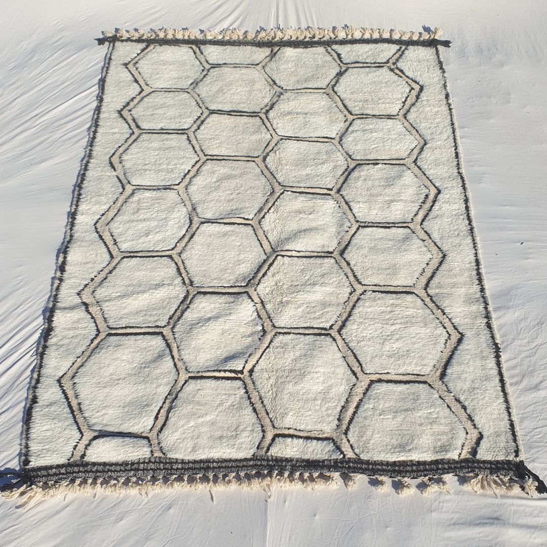 Honeycomb 6x9 Beni Ourain Rug - Classic Black & White Plush Berber