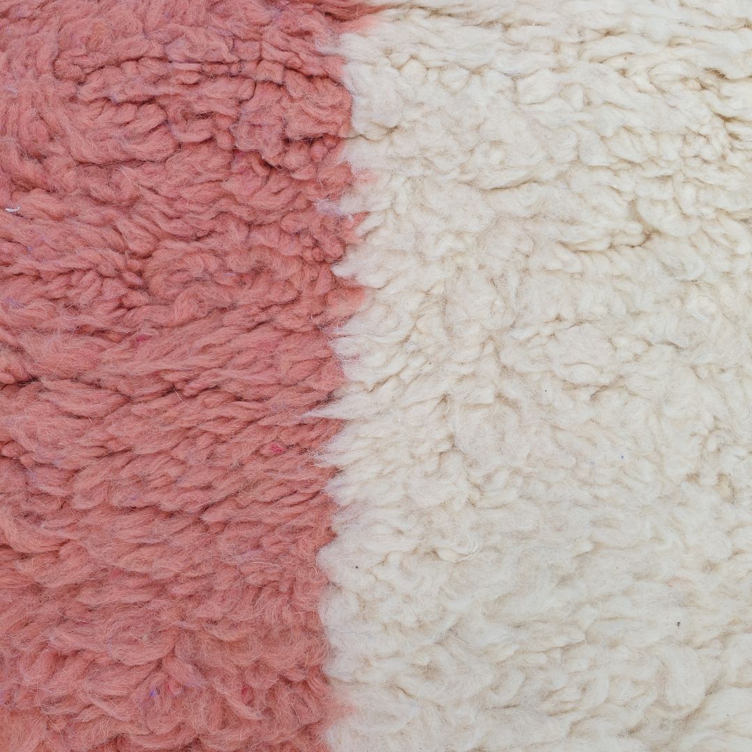 Balissa | Moroccan Beni rug 6x9 Ultra Soft | White Beni Ouarain with Pink & Blue | 9'78x6'50 Ft | 298x198 cm - OunizZ