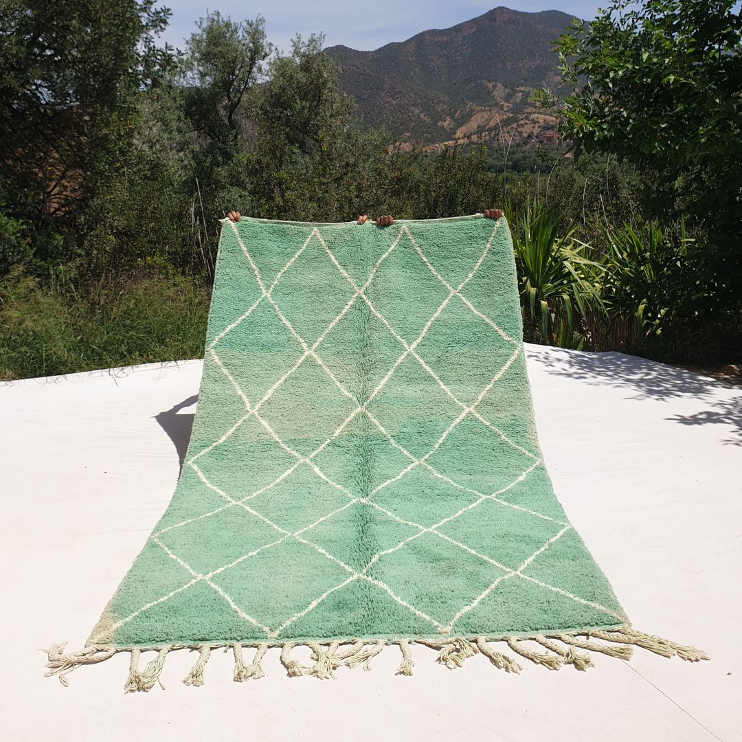 Barkaa - Green Moroccan Rug 5x8 Boujad Berber | Authentic Berber Living room & Bedroom Rug | 5x8'56 Ft | 152x261 cm - OunizZ