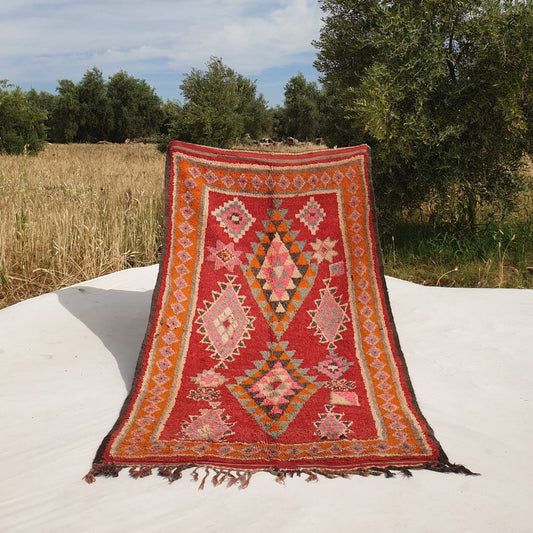 Bilana - Red Vintage Moroccan Rug 4x8 | Berber Authentic Handmade Wool Carpet | 4'70x8'60 Ft - 144x262 cm - OunizZ
