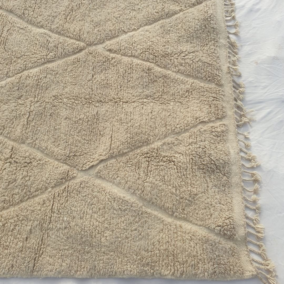 Chaika - Ivory Beige Beni Ourain Rug - Classic Diamond Trellis Carved Relief Moroccan Berber Carpet | 6'9"x9'2" Ft | 207x281 cm - OunizZ