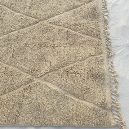 Chaika - Ivory Beige Beni Ourain Rug - Classic Diamond Trellis Carved Relief Moroccan Berber Carpet | 6'9"x9'2" Ft | 207x281 cm - OunizZ