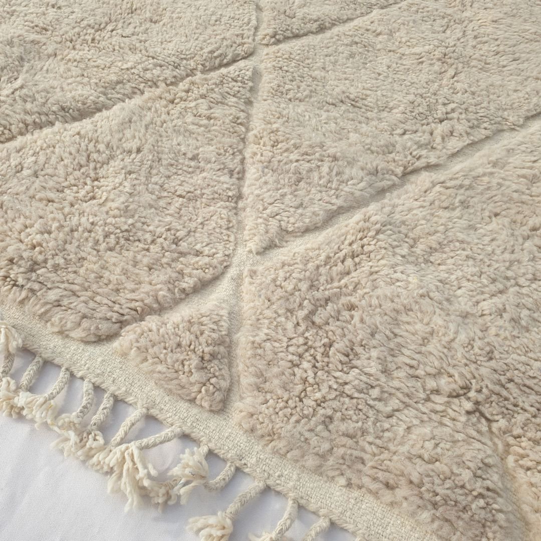 Chaika - Ivory Beige Beni Ourain Rug - Classic Diamond Trellis Carved Relief Moroccan Berber Carpet | 6'9"x9'2" Ft | 207x281 cm - OunizZ