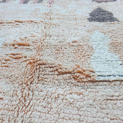 Chalika - Peachy Beige & Red 6x10 Berber Moroccan Rug | Authentic Boujad handmade Moroccan Carpet | 6'75x10'37 Ft | 206x316 cm - OunizZ