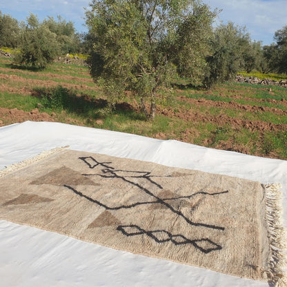 Dmija | 6x9 Beni Ourain Moroccan Rug - Soft Ivory Plush Shag with Black Diamond Lines Wool Berber Carpet | 6'10"x9'9" Ft | 209x298 cm - OunizZ