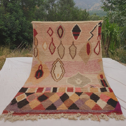 Etza - Peach Moroccan Rug with Dark Harlequin Diamond Border - Handwoven Berber Carpet | 6'6"x10'3" Ft | 198x313 cm - OunizZ