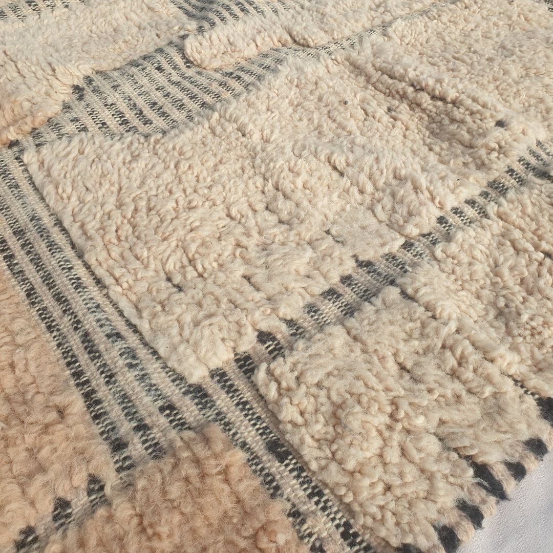 Fareja - Ivory & Blush Beni Ourain Rug - Two-Tone Block Patchwork Moroccan Berber Carpet | 6'5"x9'2" Ft | 196x280 cm - OunizZ