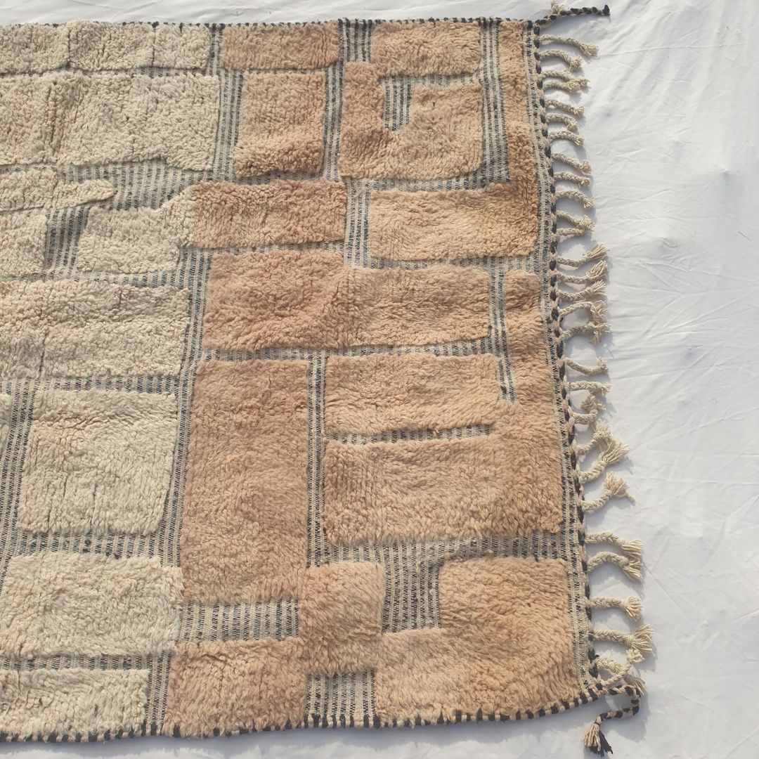 Fareja - Ivory & Blush Beni Ourain Rug - Two-Tone Block Patchwork Moroccan Berber Carpet | 6'5"x9'2" Ft | 196x280 cm - OunizZ