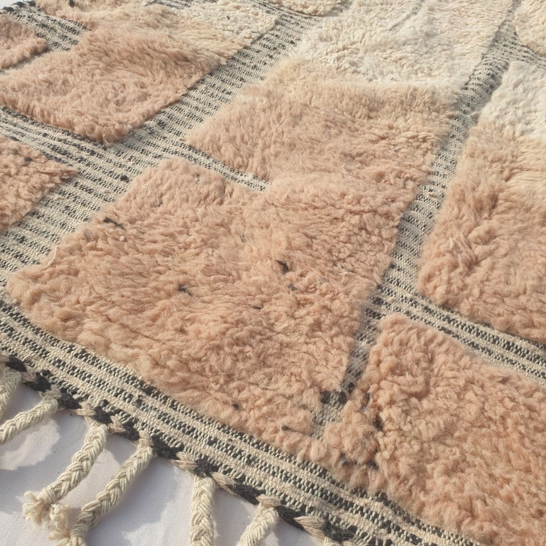 Fareja - Ivory & Blush Beni Ourain Rug - Two-Tone Block Patchwork Moroccan Berber Carpet | 6'5"x9'2" Ft | 196x280 cm - OunizZ