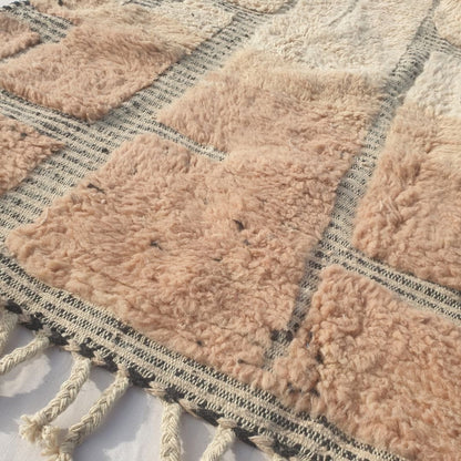 Fareja - Ivory & Blush Beni Ourain Rug - Two-Tone Block Patchwork Moroccan Berber Carpet | 6'5"x9'2" Ft | 196x280 cm - OunizZ