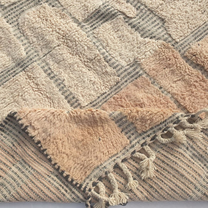 Fareja - Ivory & Blush Beni Ourain Rug - Two-Tone Block Patchwork Moroccan Berber Carpet | 6'5"x9'2" Ft | 196x280 cm - OunizZ