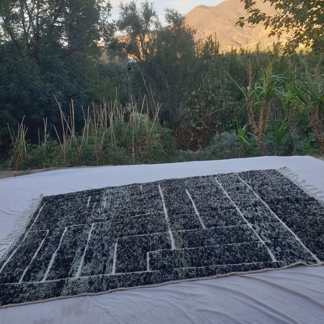 Frakha | Charcoal Black Geometric Beni Ourain Shag Rug 6x9 ft - Handwoven Moroccan Wool Berber Carpet for Modern Living Room | 6'66x9'74 Ft | 203x297 cm - OunizZ