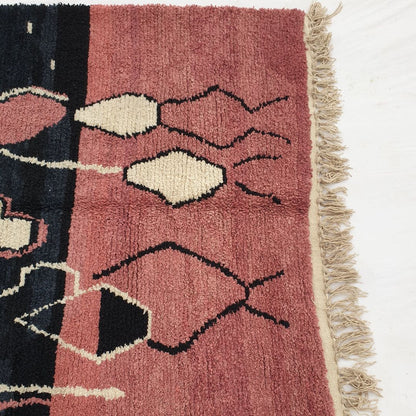 Ghmassa - Moroccan Rug Boujad 6x9 Black & Red Bordeau | Berber Handmade | 9'40x6'60 Ft | 286x200 cm - OunizZ