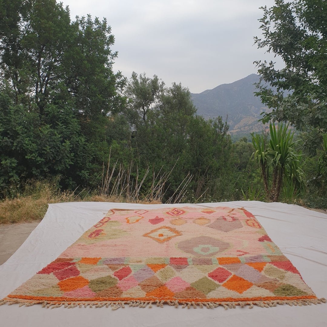 Hadita - Rose Pink Moroccan Rug with Bright Rainbow Harlequin Border - Handwoven Berber Carpet | 6'6"x9'11" Ft | 200x303 cm - OunizZ