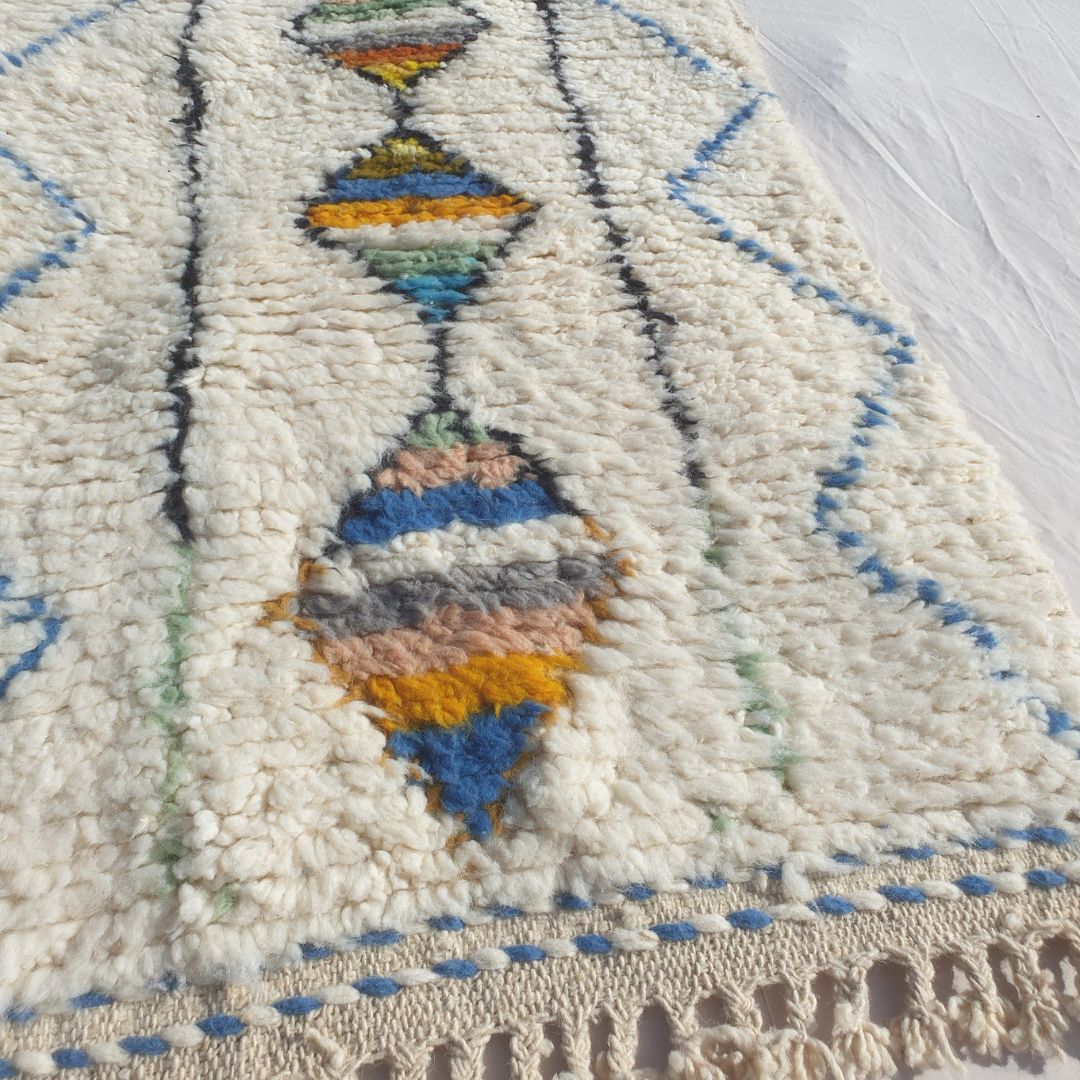 Halat - White Beni Ourain Runner Rug - Multicolor Striped Diamond Column Moroccan Berber Hallway Carpet | 2'5"×9'3" Ft | 75×282 cm - OunizZ