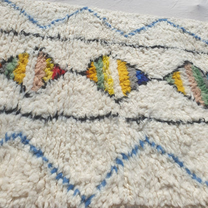 Halat - White Beni Ourain Runner Rug - Multicolor Striped Diamond Column Moroccan Berber Hallway Carpet | 2'5"×9'3" Ft | 75×282 cm - OunizZ