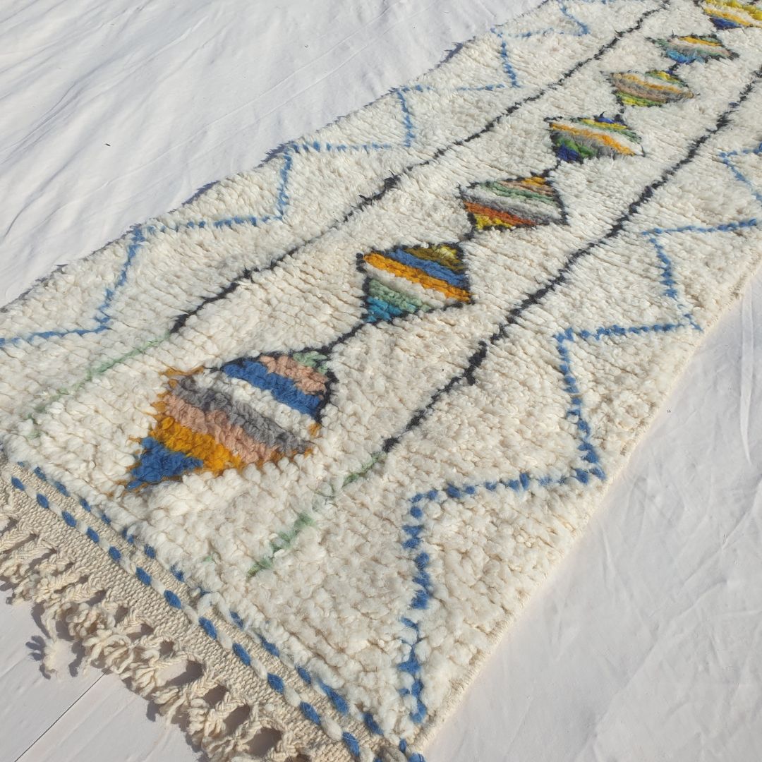 Halat - White Beni Ourain Runner Rug - Multicolor Striped Diamond Column Moroccan Berber Hallway Carpet | 2'5"×9'3" Ft | 75×282 cm - OunizZ