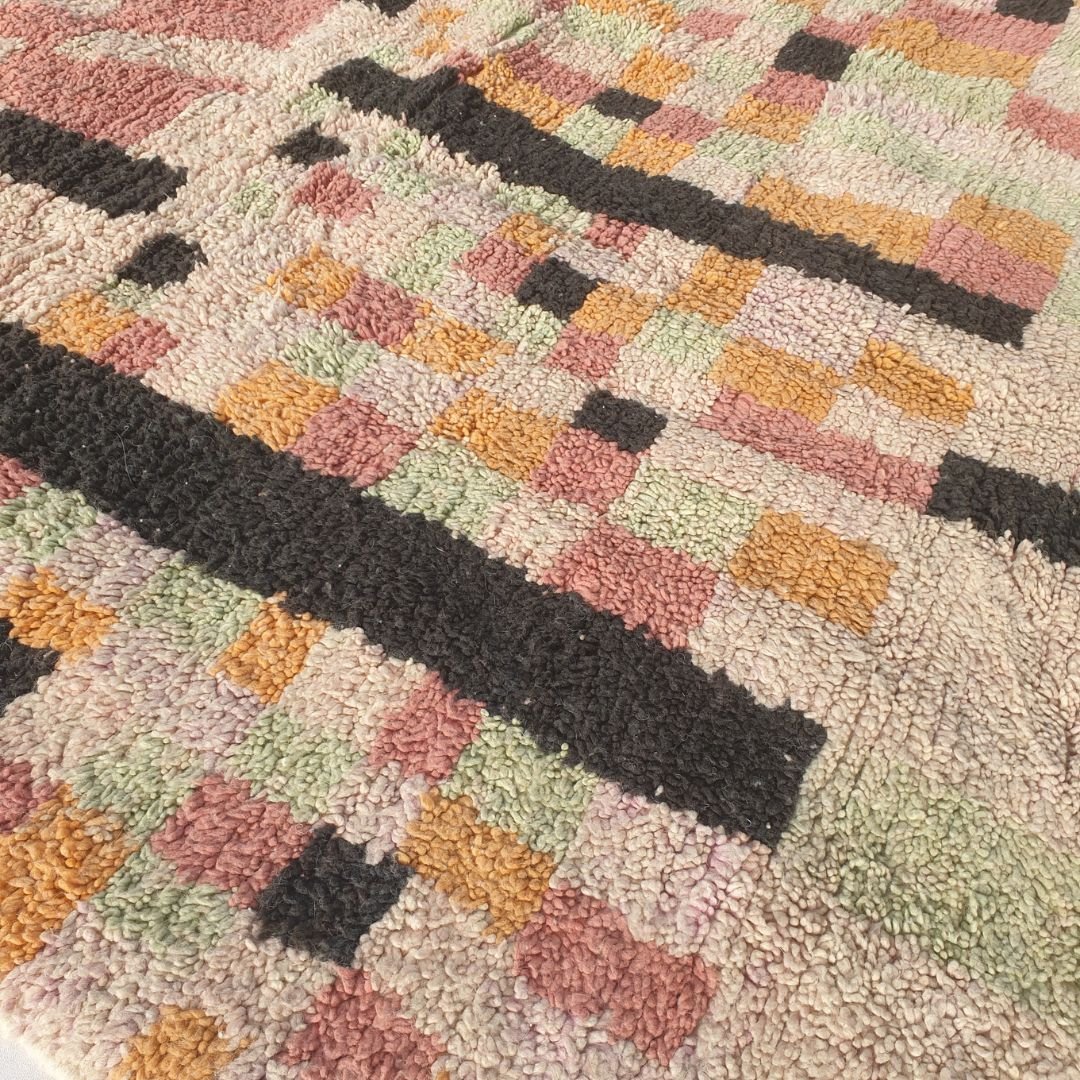 Hmana - Handmade Boujad Rug 9x13 ft – Pastel Pink Beige Black Abstract Geometric Moroccan Wool Carpet | 9'6"x13'9" Ft | 290x421 cm - OunizZ