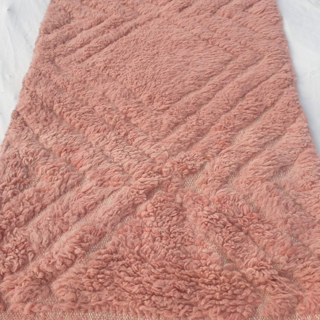 Karisa - Terracotta Rose Pink Beni Ourain Runner Rug - Diagonal Carved Diamond Relief Moroccan Berber Hallway Carpet | 2'10"x10'8" Ft | 88x325 cm - OunizZ