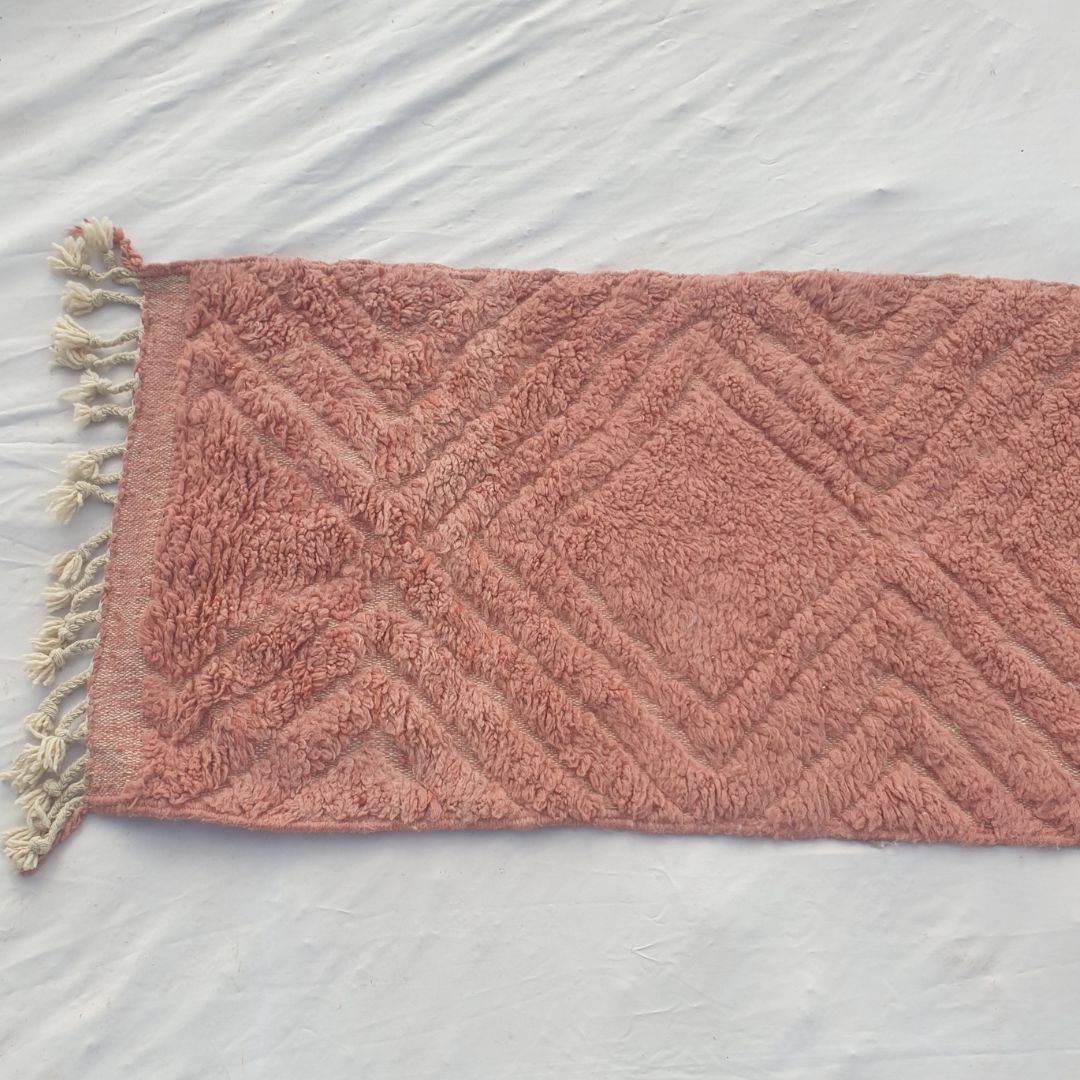 Karisa - Terracotta Rose Pink Beni Ourain Runner Rug - Diagonal Carved Diamond Relief Moroccan Berber Hallway Carpet | 2'10"x10'8" Ft | 88x325 cm - OunizZ
